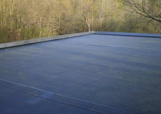 Base d'étanchéité en EPDM pour toit vert